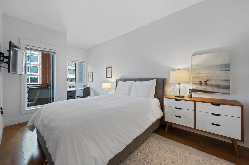 Primary Bedroom Photo of 403 857 W 15th Street, North Vancouver, BC