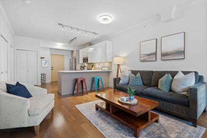 403 857 W 15th Street, North Vancouver, BC, Mosquito Creek — 1 bed apartment/condo for sale