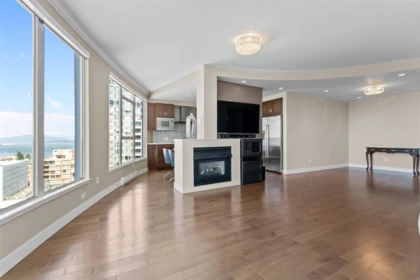 2302 1500 Howe Street, Vancouver, BC, Vancouver — Apartment/Condo for sale