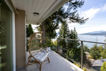Backyard Photo of 250 Kelvin Grove Way, Lions Bay, BC