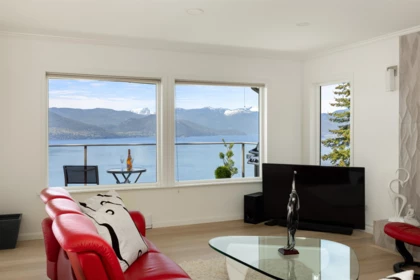 250 Kelvin Grove Way, Lions Bay, BC, Lions Bay — Single Family Residence for sale