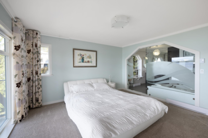 Office / Den Photo of 250 Kelvin Grove Way, Lions Bay, BC