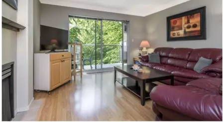 Entry Foyer Photo of 210 20177 54a Avenue, Langley, BC