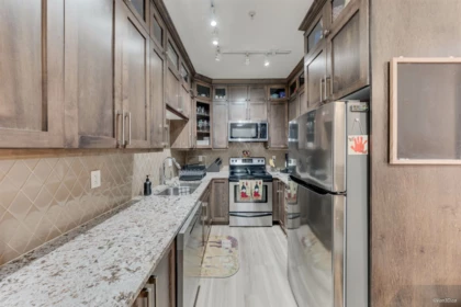 Kitchen Island Photo of 404 1988 Suffolk Avenue, Port Coquitlam, BC