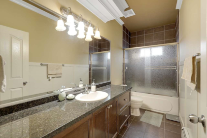 Basement Recreation Room Photo of 10047 129 Street, Surrey, BC