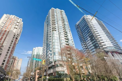 Swimming Pool Photo of 104 293 Smithe Street, Vancouver, BC