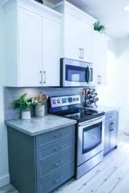 Guest Bathroom Photo of 24170 Hill Avenue, Maple Ridge, BC