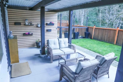 Mudroom Photo of 24170 Hill Avenue, Maple Ridge, BC