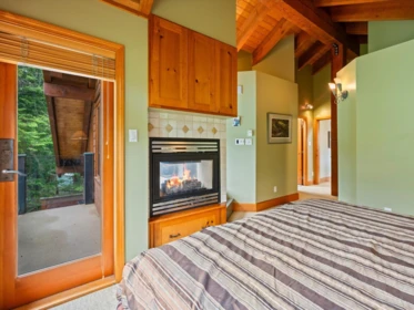 Entry Foyer Photo of 9297 Lakeshore Drive, Whistler, BC