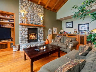 Primary Bedroom Photo of 9297 Lakeshore Drive, Whistler, BC