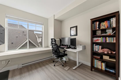 Hallway Photo of 7 5132 Canada Way, Burnaby, BC