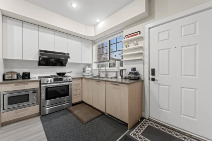 7 5132 Canada Way, Burnaby, BC, Burnaby — Townhouse for sale