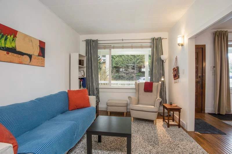 Family Room Photo of 432 Richmond Street, New Westminster, BC