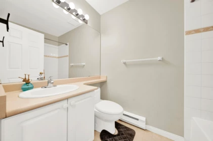 Entry Foyer Photo of 32 7640 Blott Street, Mission, BC