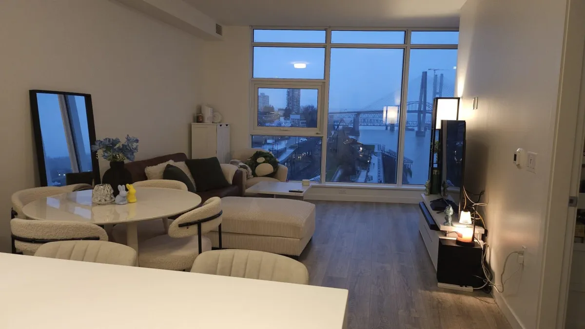 Family Room Photo of 802 660 Quayside Drive, New Westminster, BC