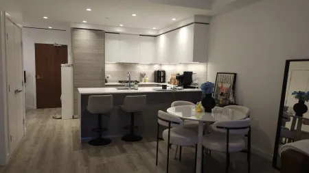 Kitchen Island Photo of 802 660 Quayside Drive, New Westminster, BC
