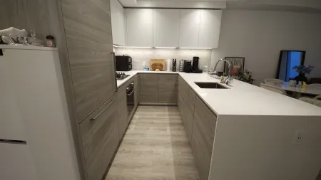 Kitchen Photo of 802 660 Quayside Drive, New Westminster, BC