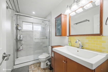 Laundry Room Photo of 9279 156a Street, Surrey, BC