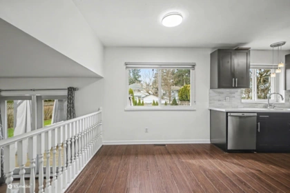 Primary Bathroom Photo of 9279 156a Street, Surrey, BC