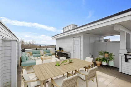 Garden / Landscaping Photo of 232 2218 Oak Meadows Drive, Surrey, BC