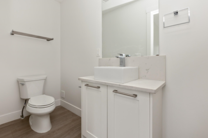 Guest Bathroom Photo of 232 2218 Oak Meadows Drive, Surrey, BC