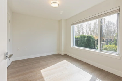 Primary Bathroom Photo of 232 2218 Oak Meadows Drive, Surrey, BC