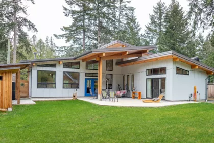 Front Yard Photo of 528 Aya Reach Road, Mayne Island, BC