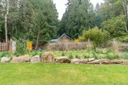 Hot Tub / Spa Photo of 528 Aya Reach Road, Mayne Island, BC