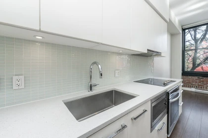 Breakfast Nook Photo of 309 668 Columbia Street, New Westminster, BC