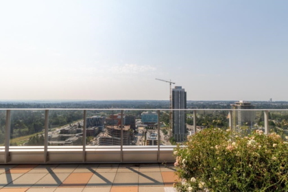 Loft / Bonus Room Photo of 405 13655 Fraser Highway, Surrey, BC