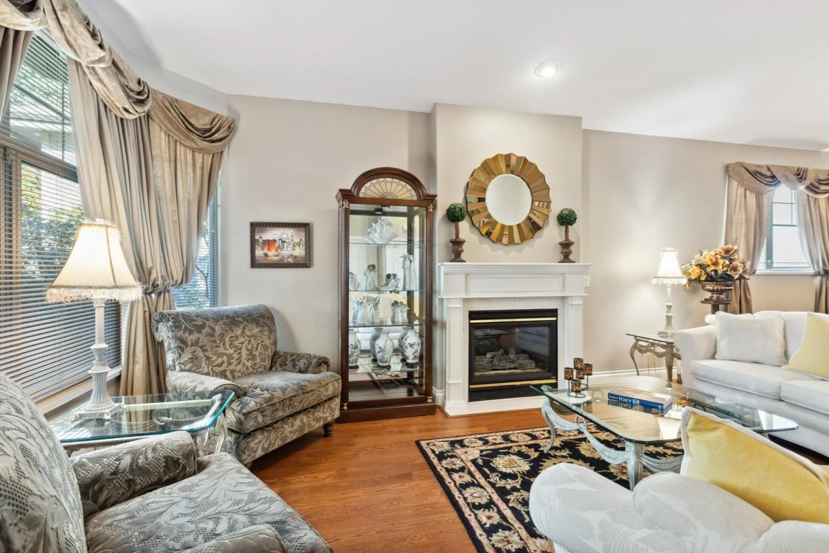 Dining Area Photo of 121 2979 Panorama Drive, Coquitlam, BC