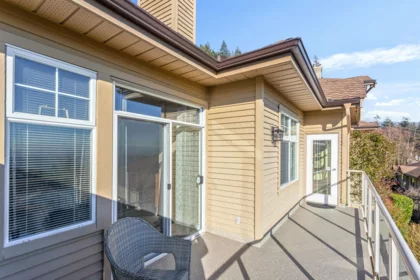 Powder Room Photo of 121 2979 Panorama Drive, Coquitlam, BC