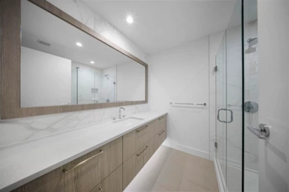 Guest Bathroom Photo of 110 707 E 3rd Street, North Vancouver, BC