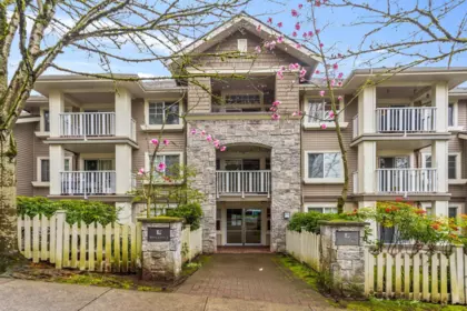 301 7330 Salisbury Avenue, Burnaby, BC, Burnaby — Apartment/Condo for sale