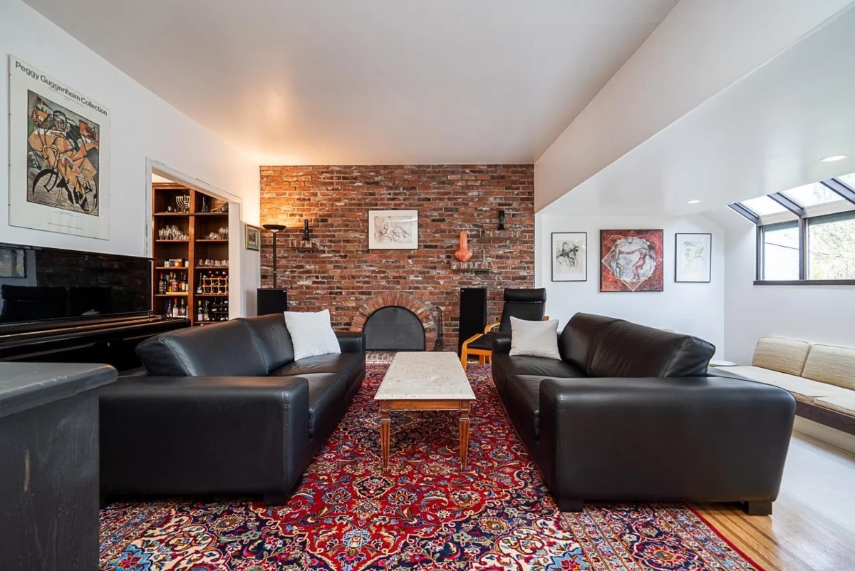 Living Room Photo of 4338 W 2nd Avenue, Vancouver, BC