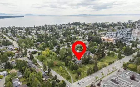 Neighborhood Park Photo Near 1598 Parker Place, White Rock, BC