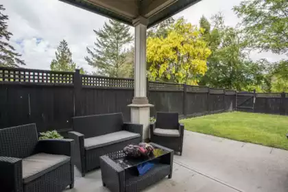 Swimming Pool Photo of 1598 Parker Place, White Rock, BC
