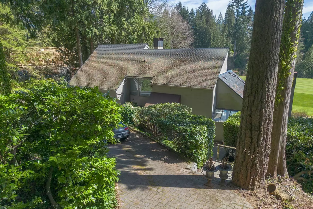 Kitchen Photo of 460 Southborough Drive, West Vancouver, BC