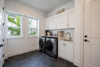 Powder Room Photo of 1 23256 34a Avenue, Langley, BC