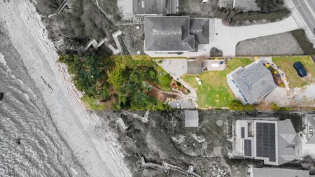 Garden / Landscaping Photo of 6221 Sunshine Coast Highway, Sechelt, BC