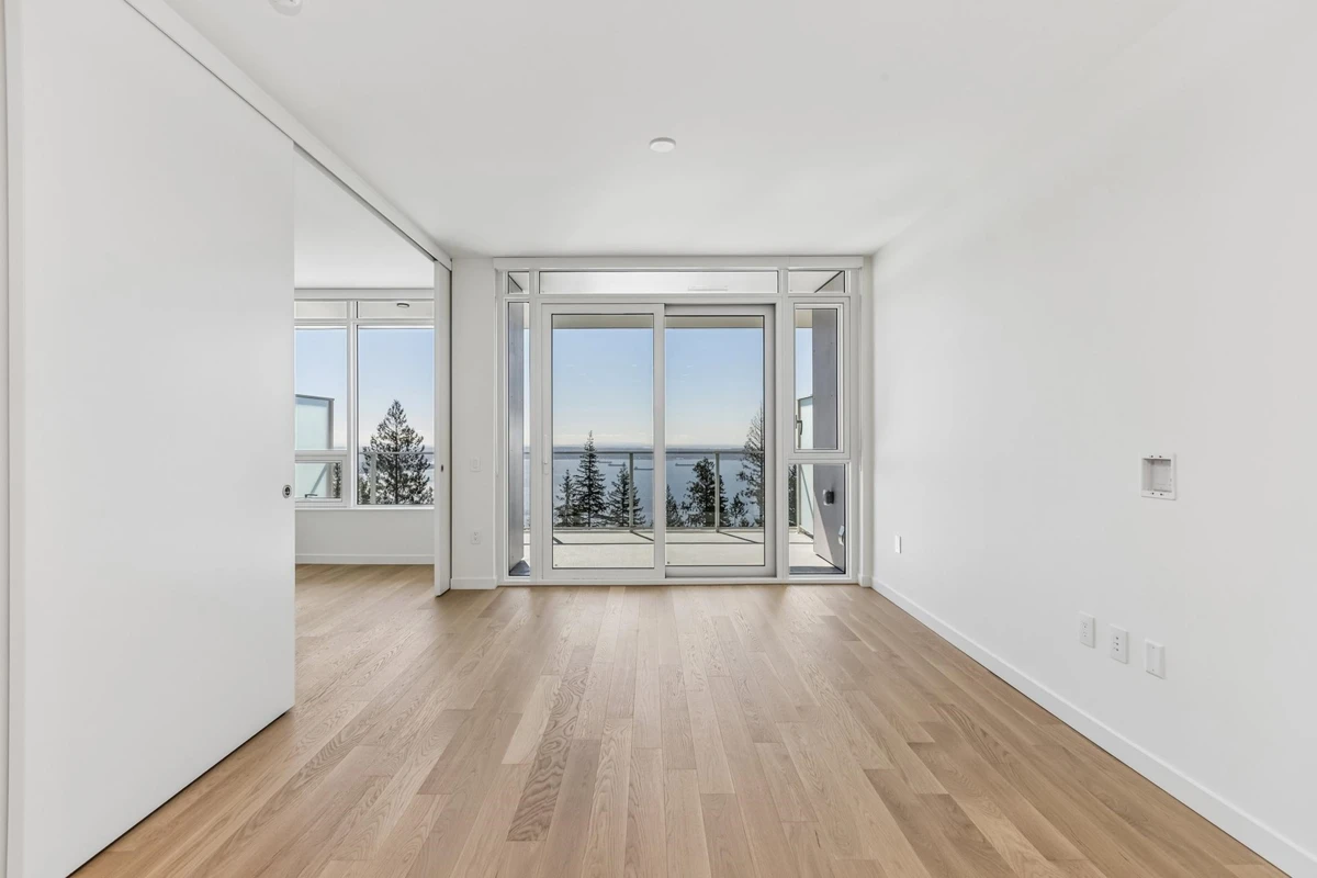 Living Room Photo of 609 3963 Uplands Way, West Vancouver, BC