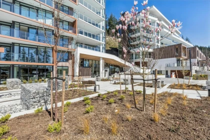 Front Yard Photo of 609 3963 Uplands Way, West Vancouver, BC