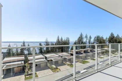 Mudroom Photo of 609 3963 Uplands Way, West Vancouver, BC