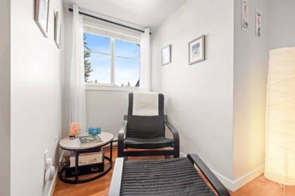 Breakfast Nook Photo of 403 15621 Marine Drive, White Rock, BC