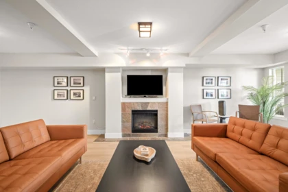 Hallway Photo of 403 15621 Marine Drive, White Rock, BC