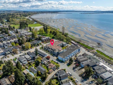 Hot Tub / Spa Photo of 403 15621 Marine Drive, White Rock, BC