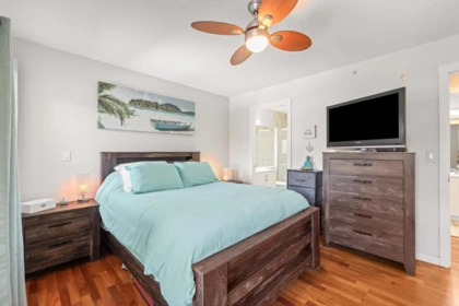 Office / Den Photo of 403 15621 Marine Drive, White Rock, BC