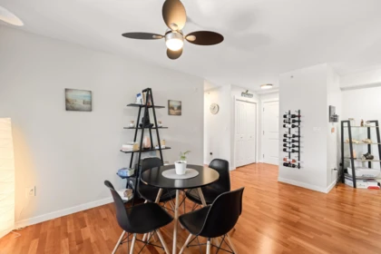 Primary Bedroom Photo of 403 15621 Marine Drive, White Rock, BC