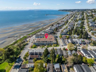 Swimming Pool Photo of 403 15621 Marine Drive, White Rock, BC