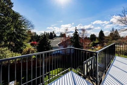 Breakfast Nook Photo of 2094 Viewlynn Drive, North Vancouver, BC